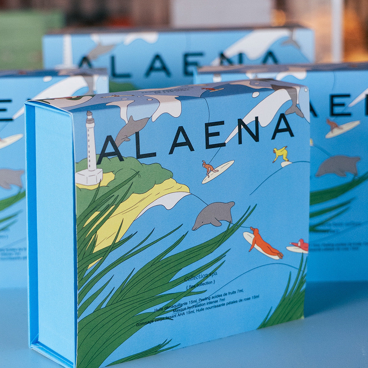 Les coffrets illustrés Ana Tortos x Alaena : une rencontre entre art et cosmétologie du vivant