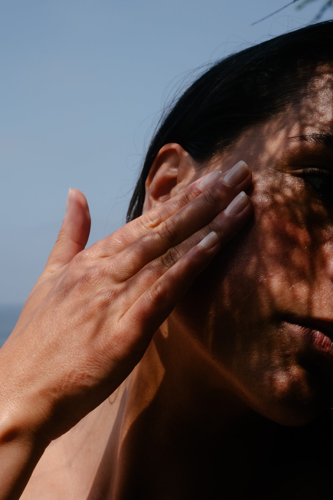 Acné : pourquoi a-t-on des boutons après l’été ?